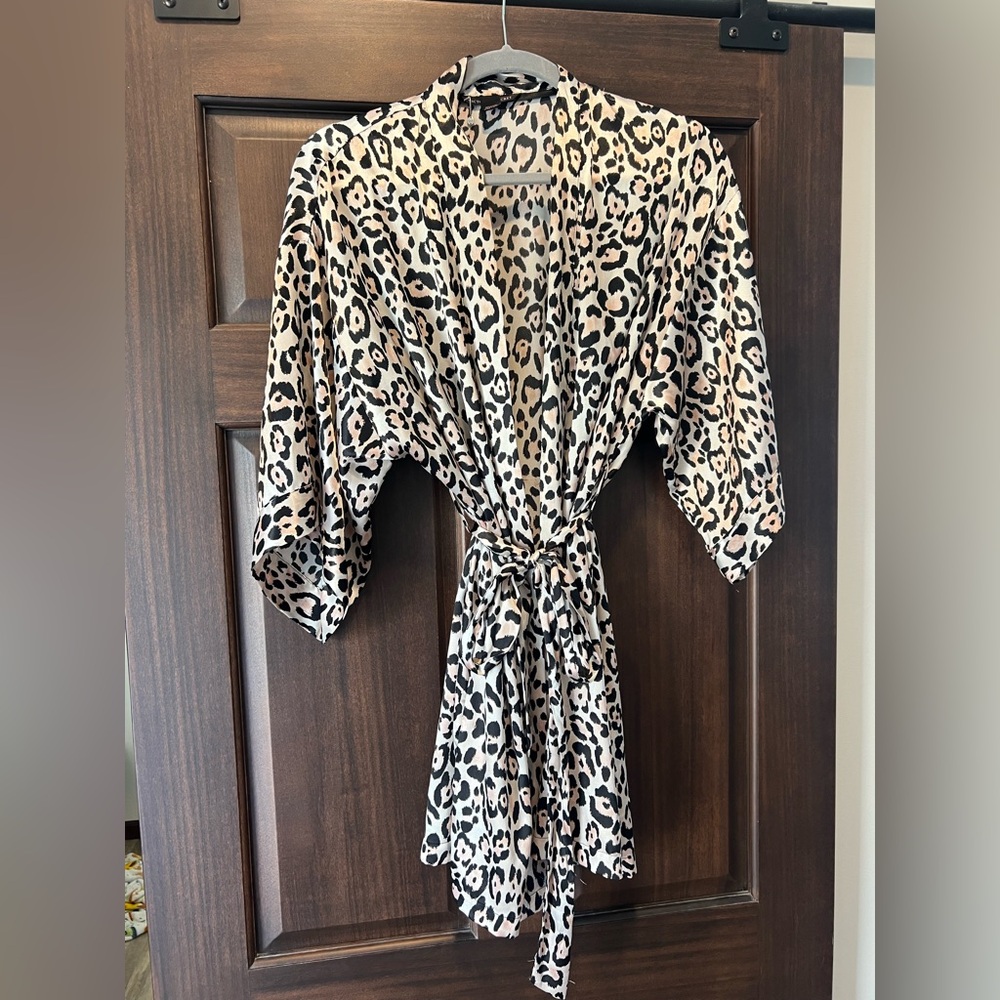 Victoria’s Secret leopard robe- size S/M/PM